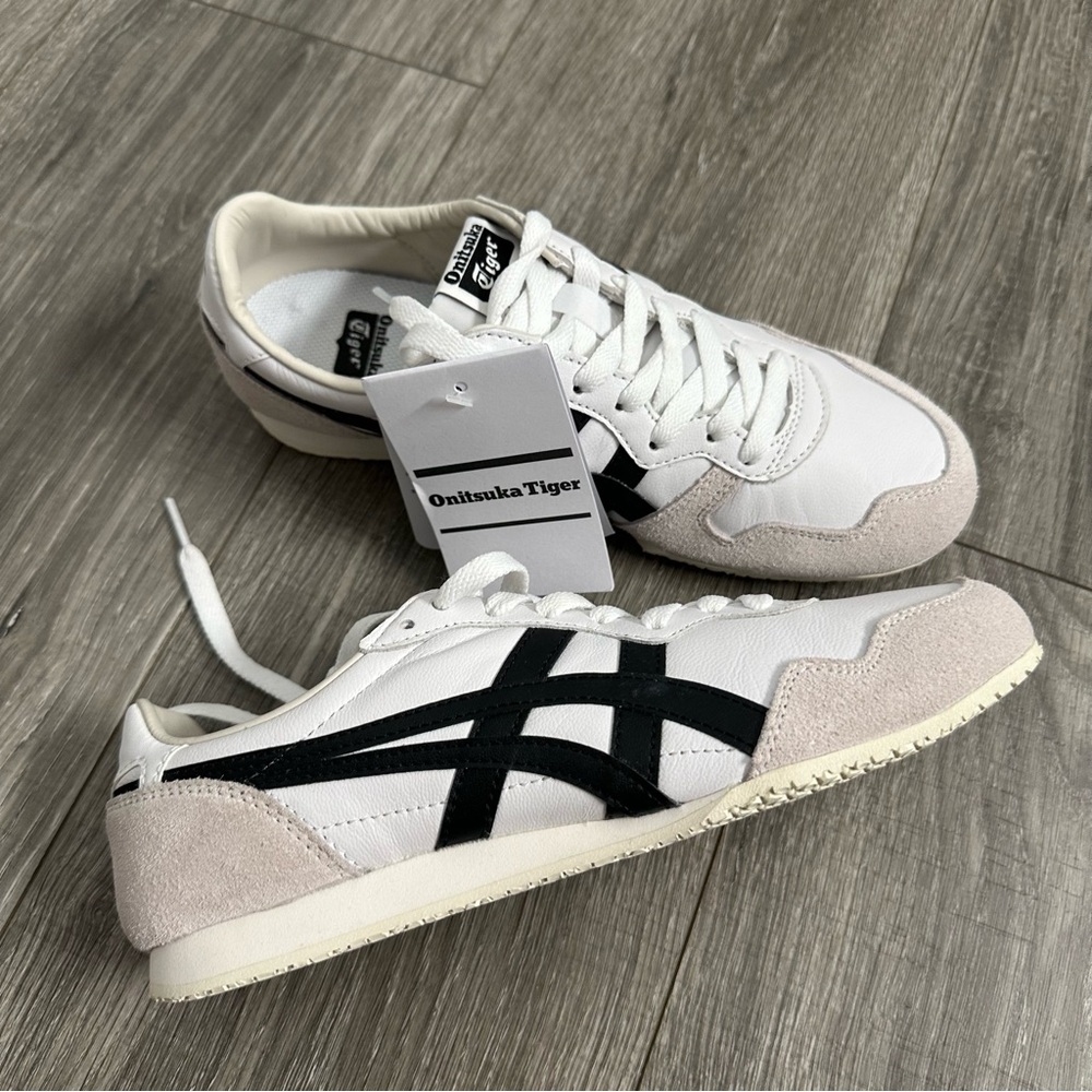Onitsuka Tiger Sneakers (Birch Black)